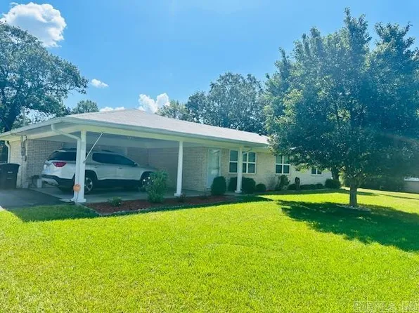 1 Oakwood Mnr, Sherwood, AR 72120