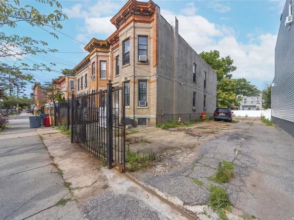 271 Nichols Avenue, Brooklyn, NY 11208