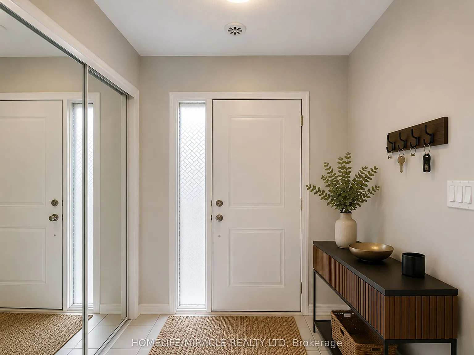 3 bed, $2,995 — Photo 2