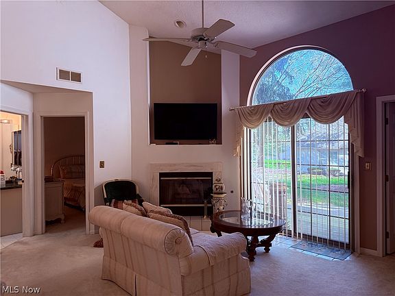 2nd image of 111 N Aspen Ct Unit 3