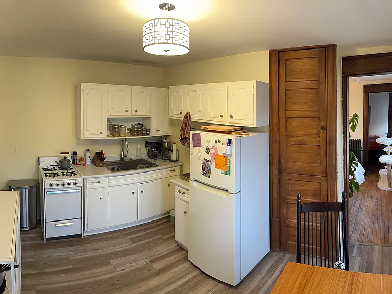 2530 Dupont Ave S #204 — Photo 13