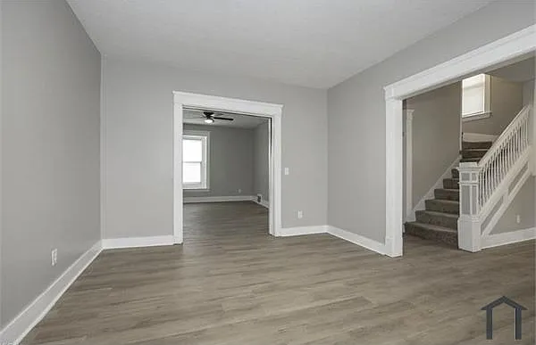 5614 Drake Ave — Photo 4