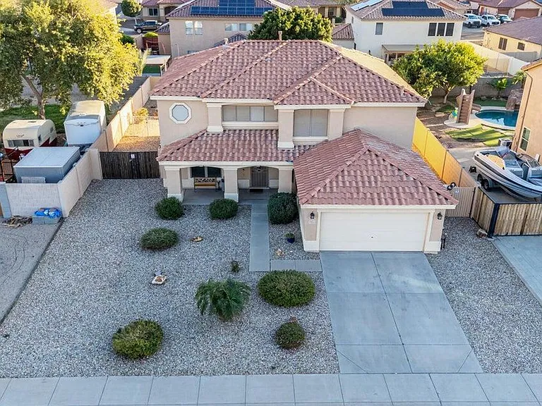 10617 W Daley Ln — Photo 33