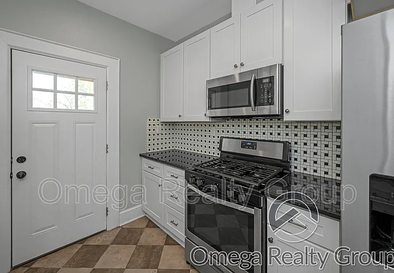 1347 Felder Ave — Photo 9