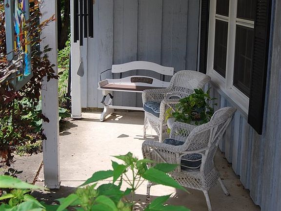 3rd image of 850 Hidden Valley Ln