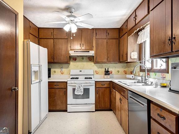 3rd image of 2829 Quinbery Dr