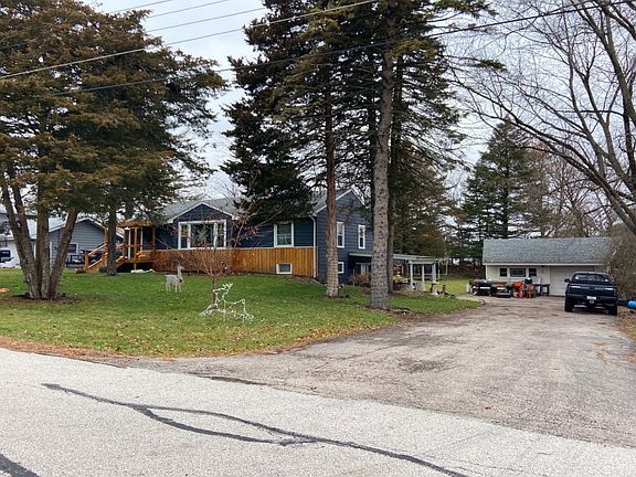 2nd image of 22W104 Valleyview Dr