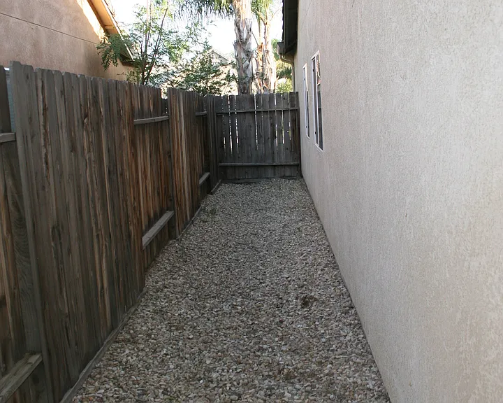 12606 Willowdale Dr — Photo 37