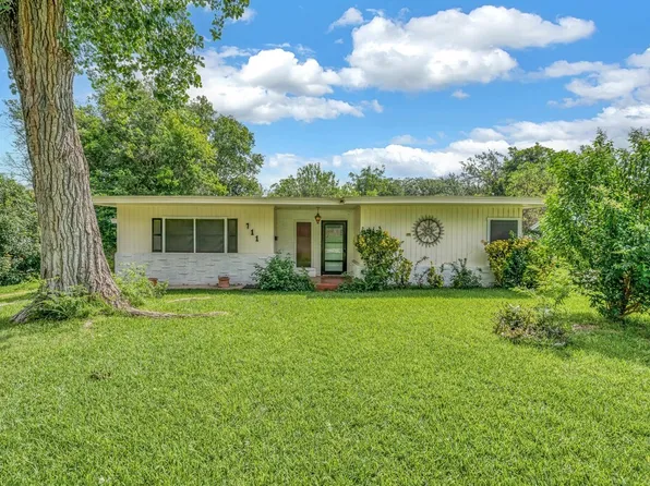 711 N 43rd St, Waco, TX 76710