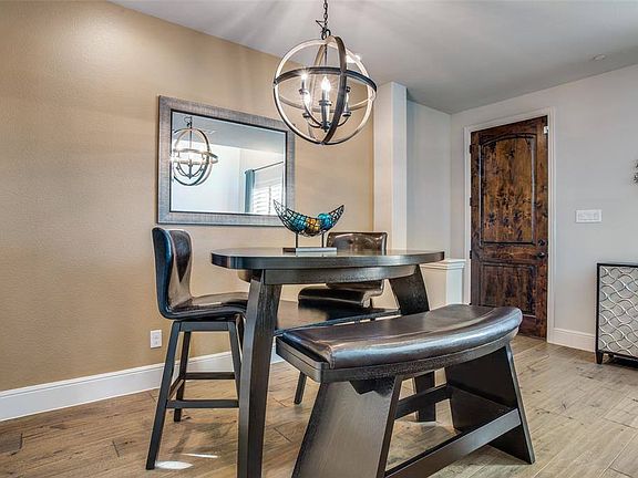 2nd image of 2324 Jameson Ln
