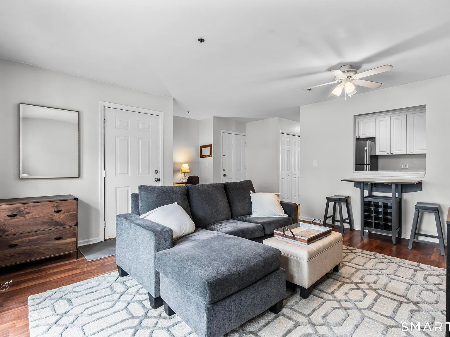 1 bed, 1.0 bath, 643 sqft, $2,375 — Photo 2