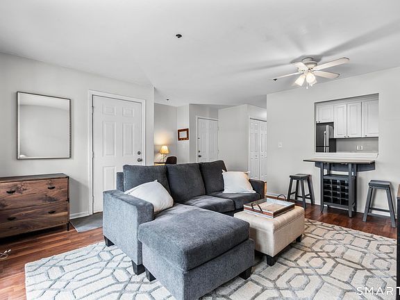2nd image of 31 High St #4-2C
