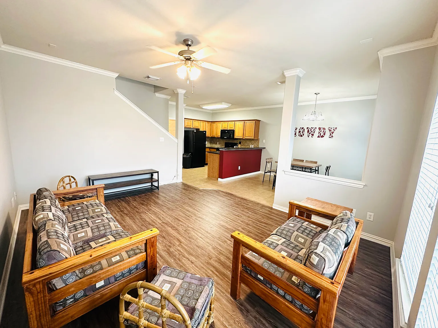 4 bed, 1654 sqft, $615 — Photo 4