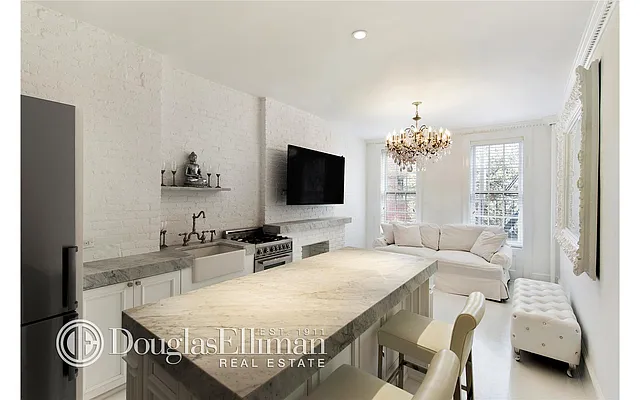 Sold by Douglas Elliman | media 10