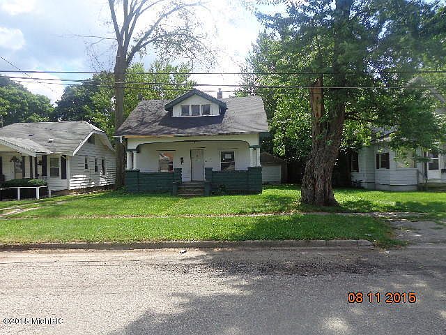 1st image of 15 Park Ave