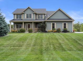 126 Gaul Rd, Dousman, WI 53118