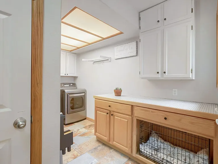 1244 Oakleaf Cir — Photo 25
