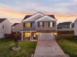 2401 Egret Ln, Piney Flats, TN 37686