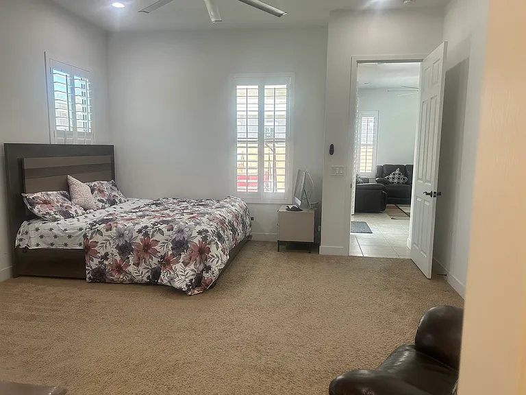 Master Bedroom (Bedroom1)