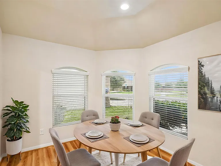 21127 Fox Orchard Ct — Photo 13