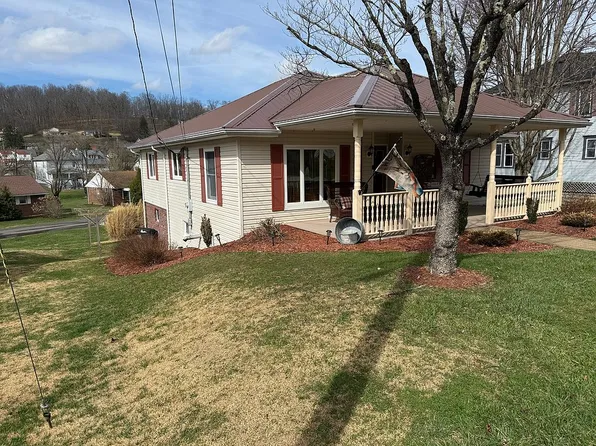267 Haymond Rd, Grafton, WV 26354