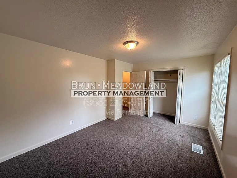9116 Parktop Ln #B — Photo 23