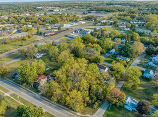 329 Reid Rd, Grand Blanc, MI 48439