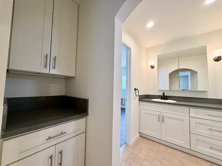 Mansfield Terrace Apartments — Photo 39