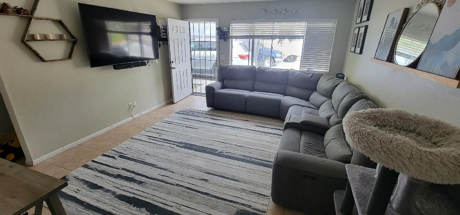 2 bed, 800 sqft, $2,650 — Photo 1