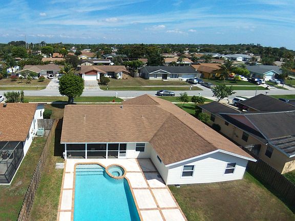 2nd image of 5346 Sandhurst Cir N