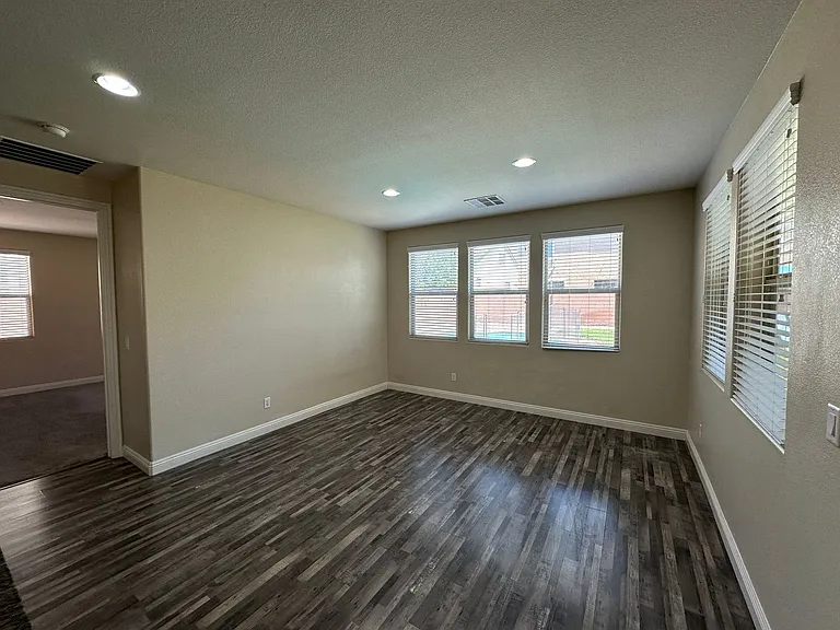 816 Bluebird Hill Ave — Photo 7