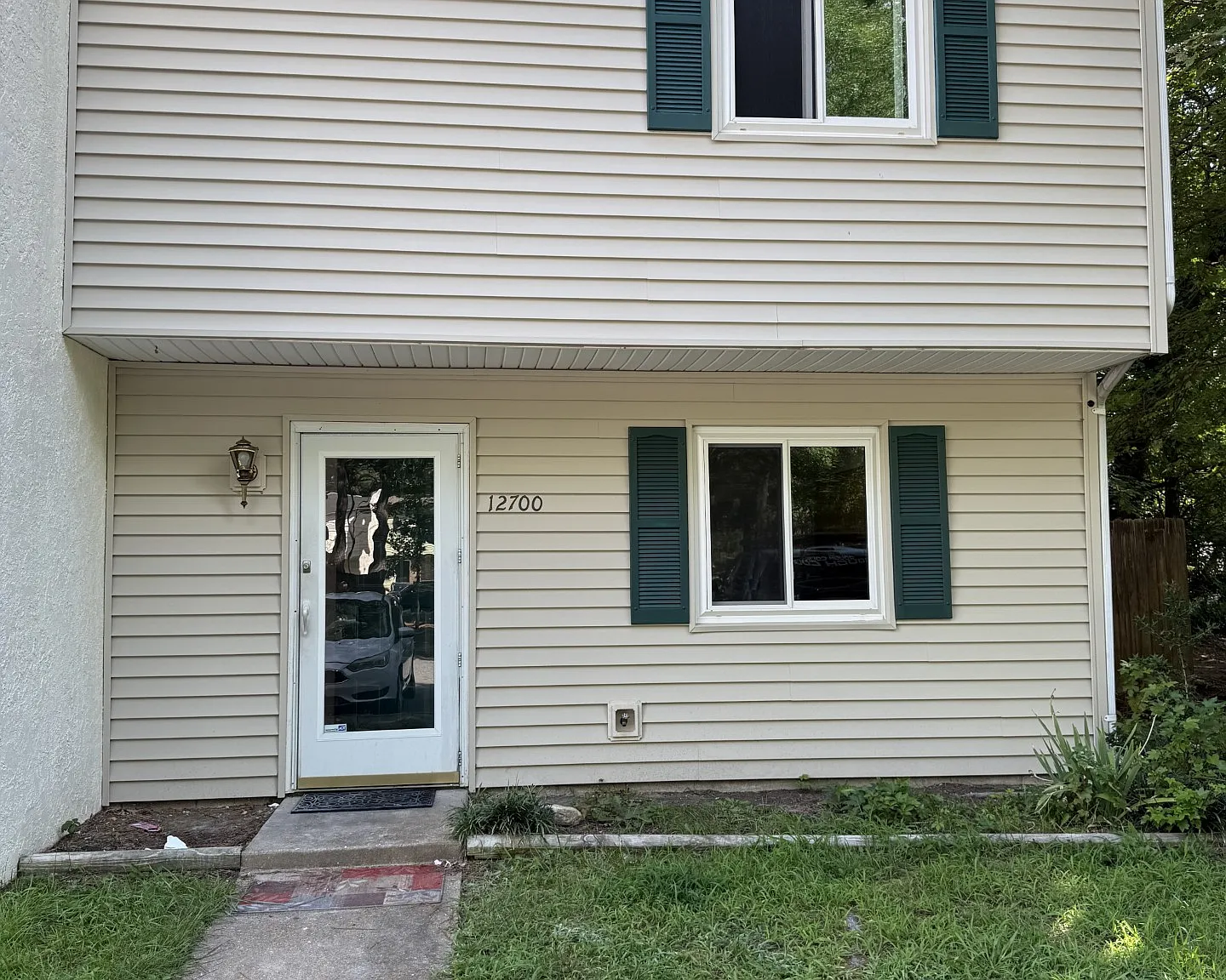 3 bed, 1.5 bath, 1170 sqft, $1,900 — Photo 1