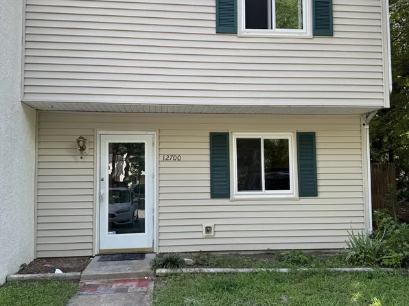12700 Woodside Ln, Newport News, VA 23602