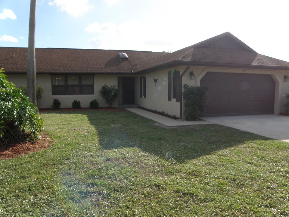 1st image of 138 SW Oakridge Drive