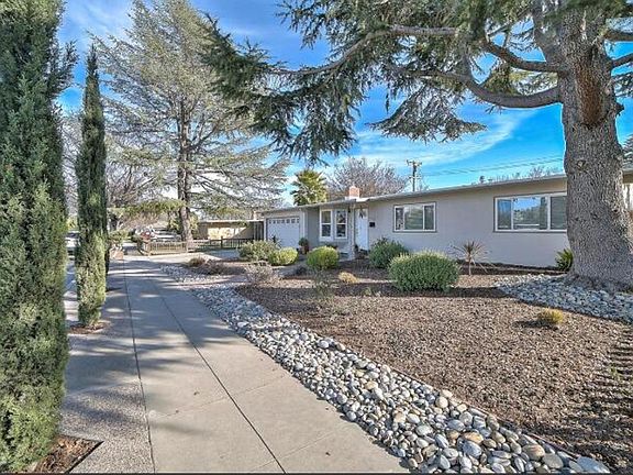 2nd image of 2058 Carlton Ave