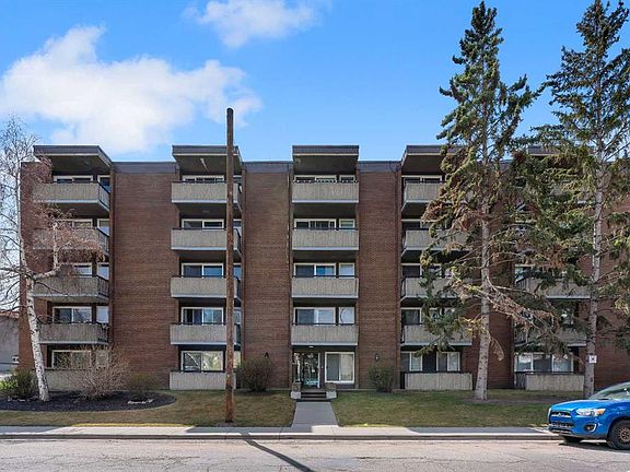 2nd image of 903 N 19th Ave SW #307