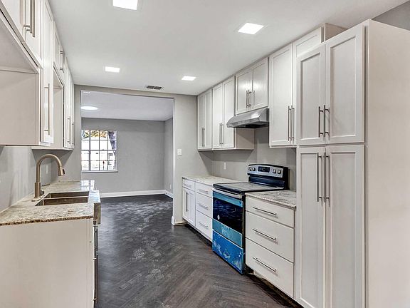 5th image of 8312 Bucknell Dr