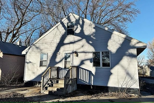 1st image of 3118 9th Ave S