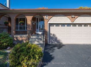 64A Saint Georges Blvd, Toronto, ON M9R1X4