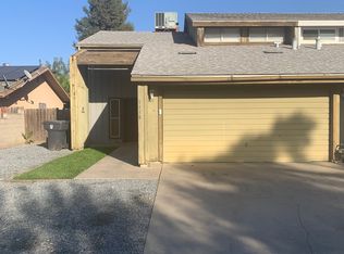 1118 Jamestown St, Tulare, CA 93274