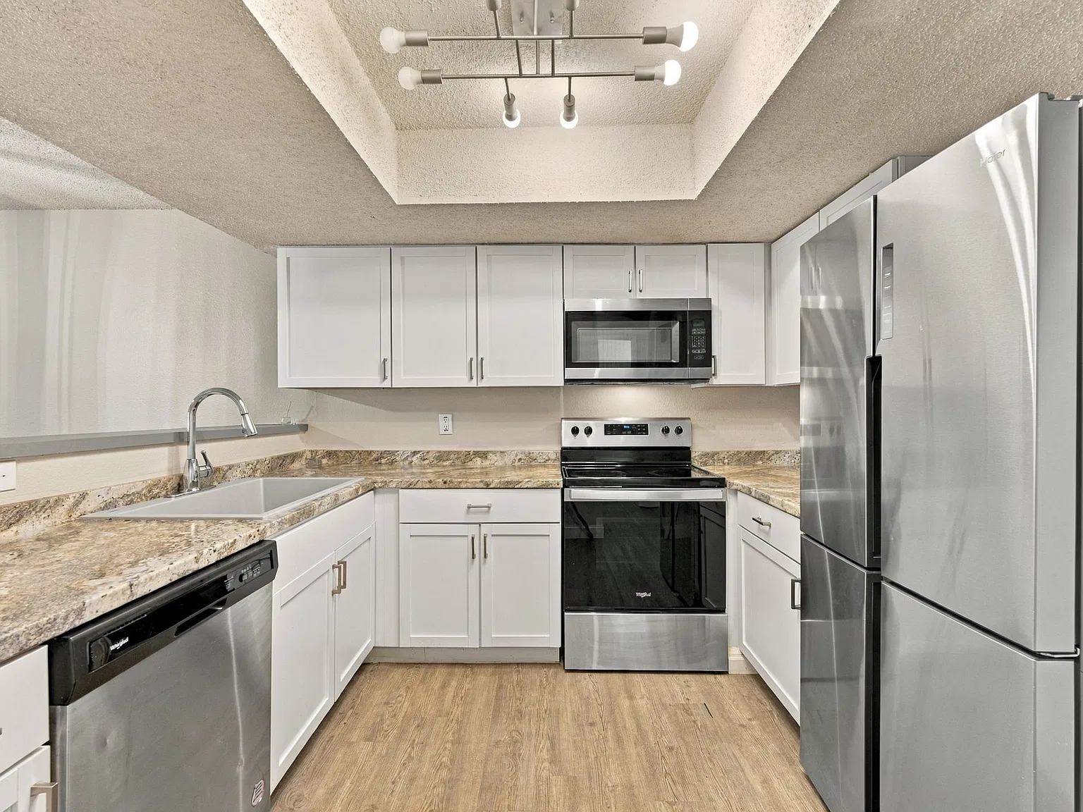 2 bed, 1145 sqft, $1,450 — Photo 2