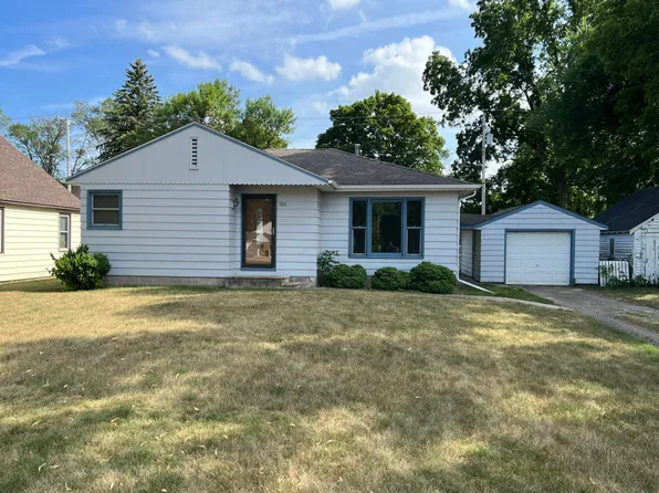 511 5th Ave W, Ellendale, MN 56026