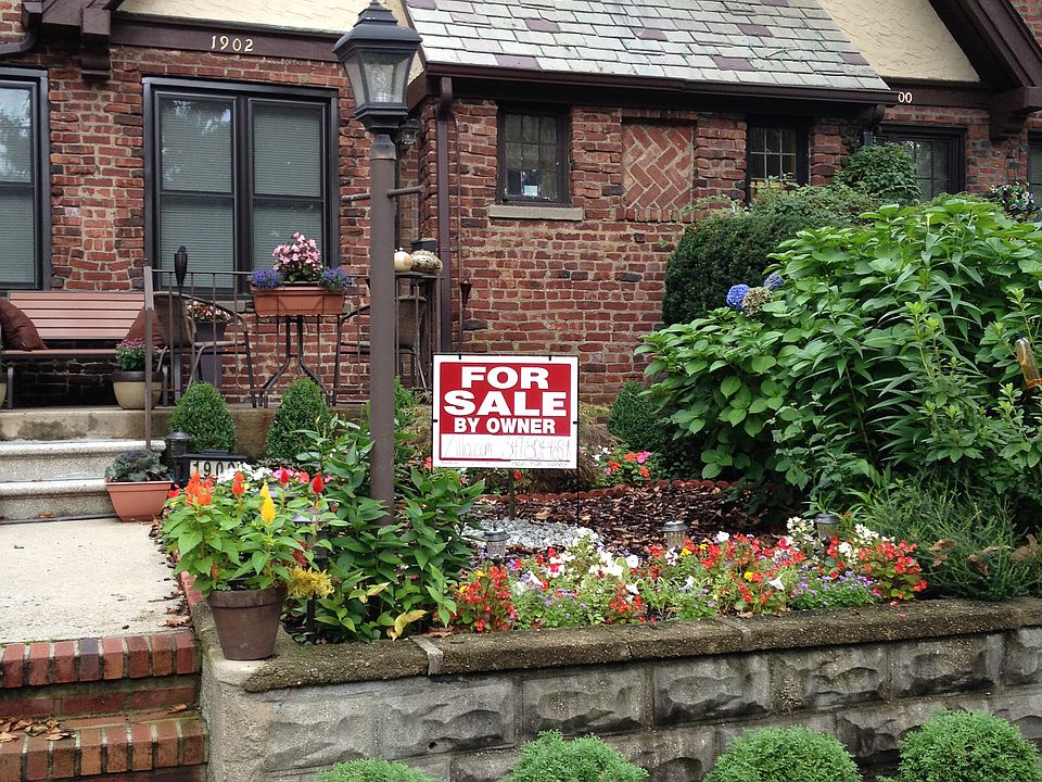 2nd image of 1902 Tenbroeck Ave