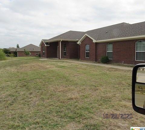 2nd image of 459 Gaylon St