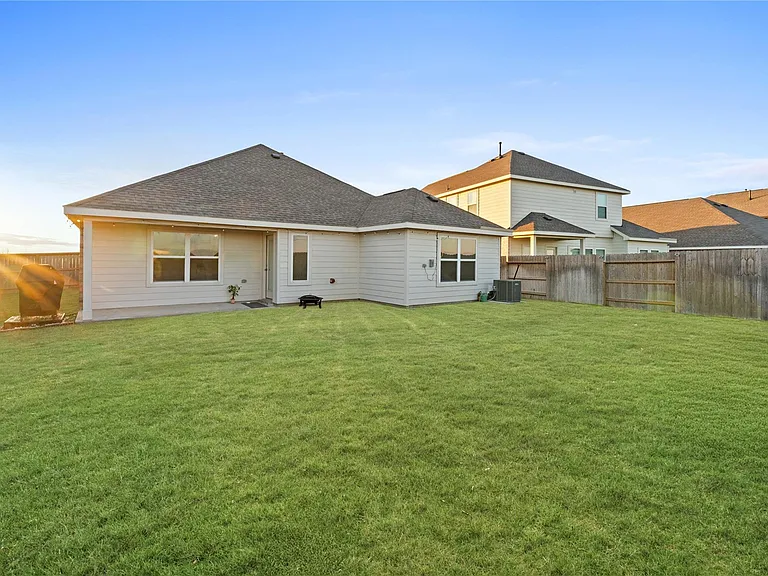 4604 Spoon Bill Cove Dr — Photo 18