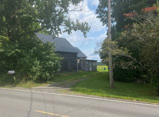 871 Madawaska Rd, Caribou, ME 04736