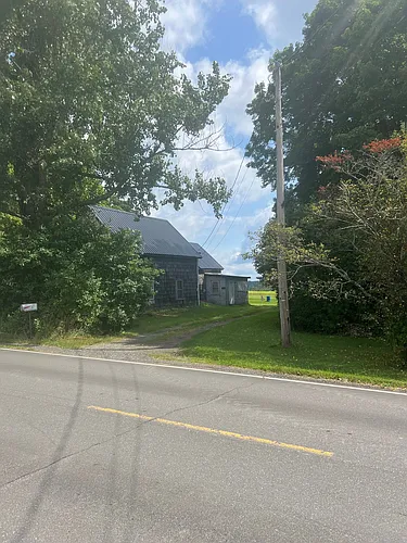 871 Madawaska Rd Photo 1
