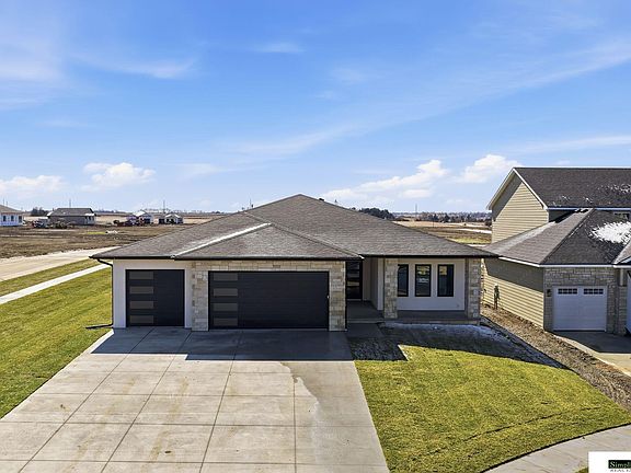 3rd image of 8521 Butterfly Ct