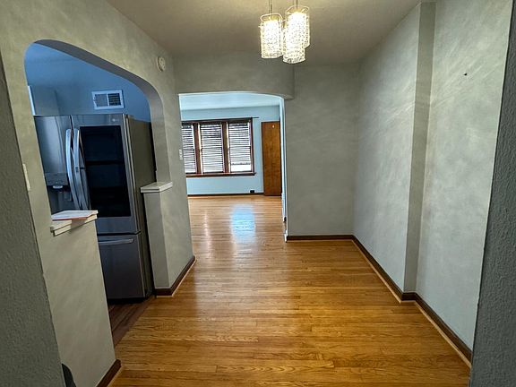 3rd image of 6223 Eichelberger St #2