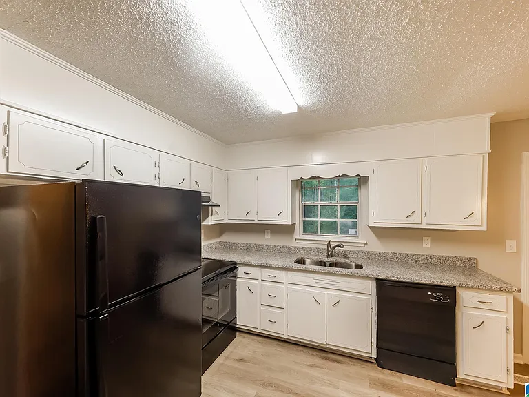 3033 Carleton Rd — Photo 6